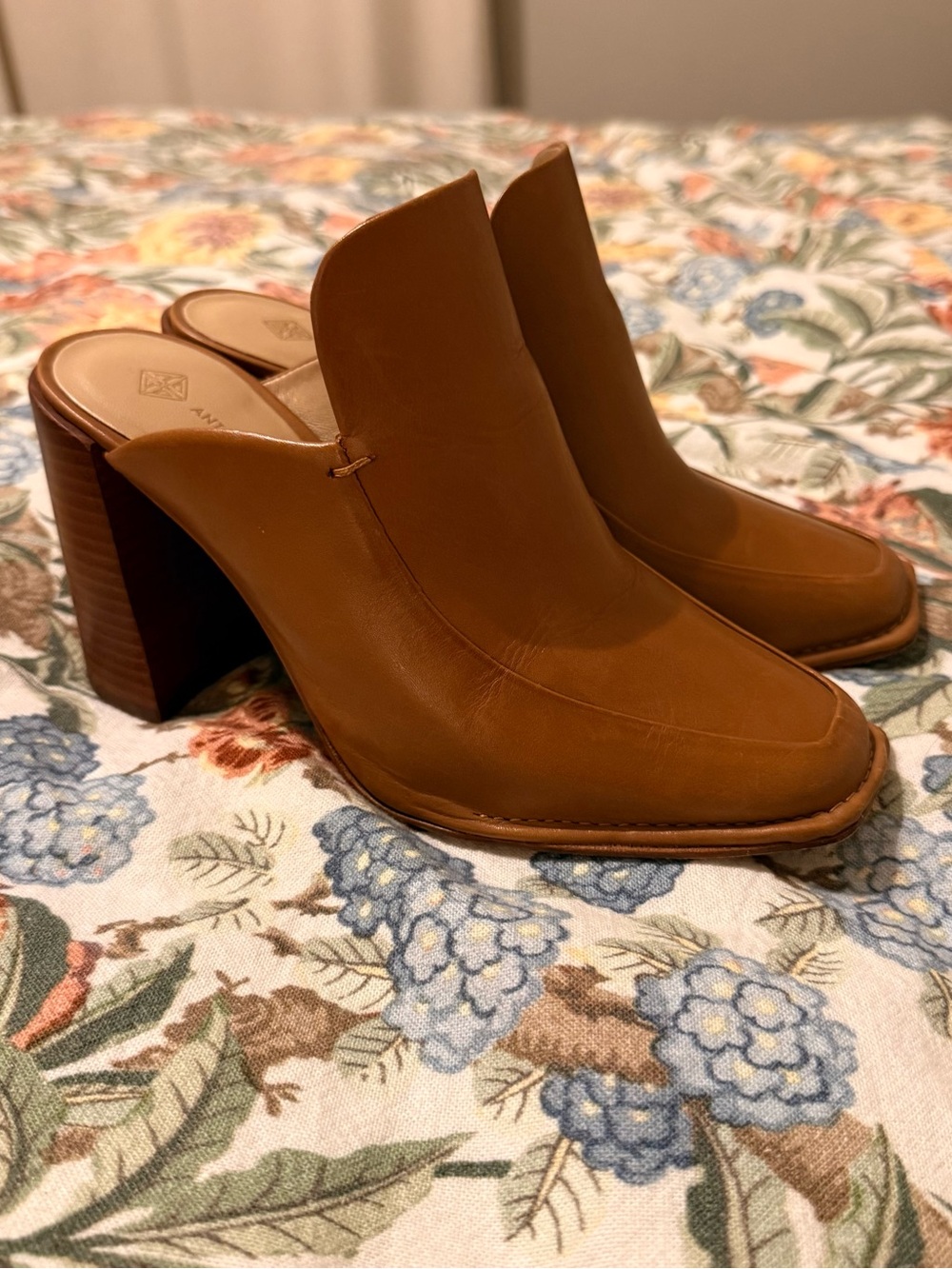 Antonio Melani Romann Tan Leather Mules Square Toe Block Heel Shoes Sz 8 Western